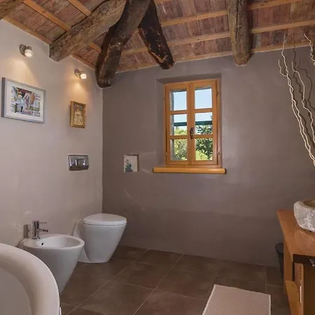 빌라 Hills - A Stone House For A Perfect Vacation 그로즈냔